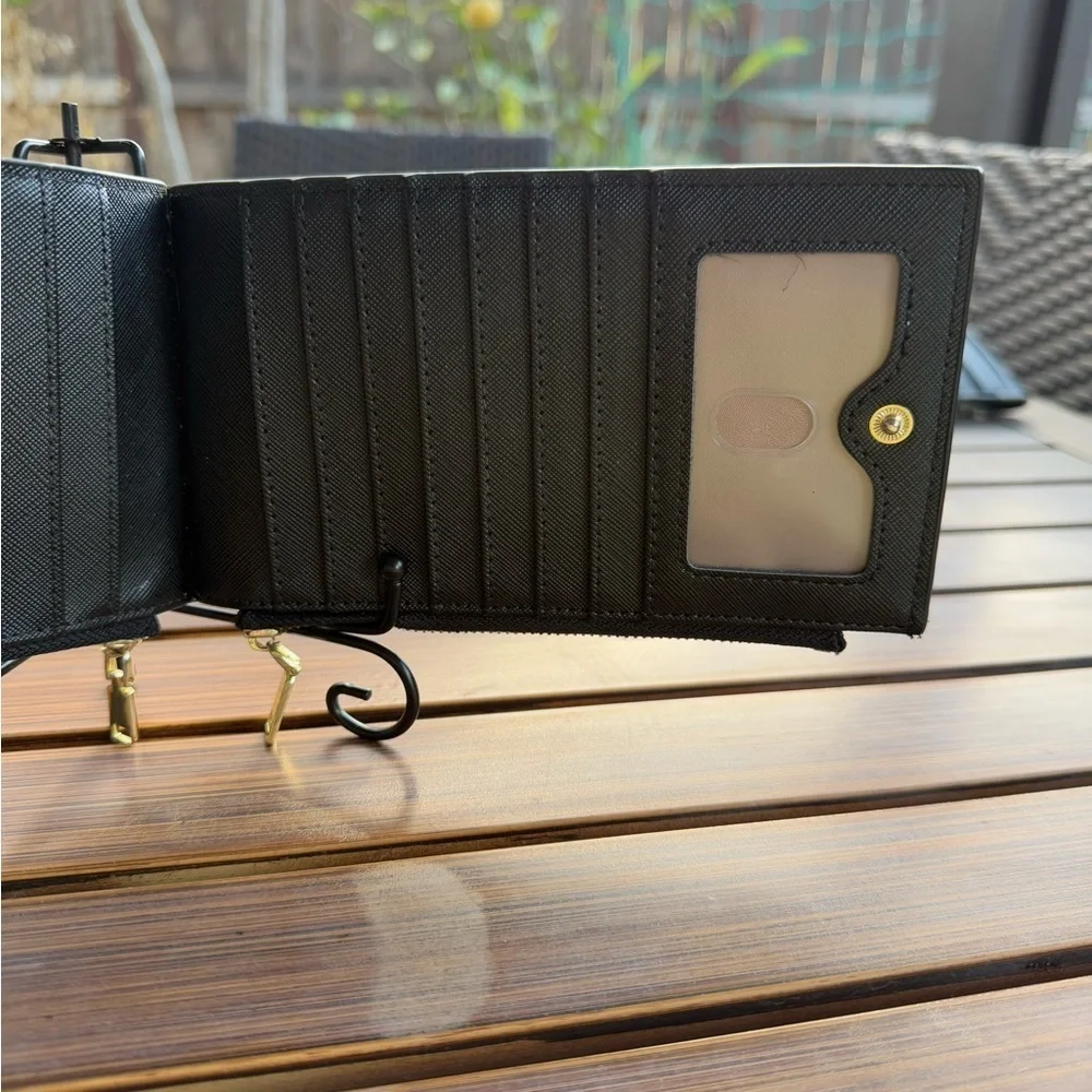 Lemon wallet NWOT never used